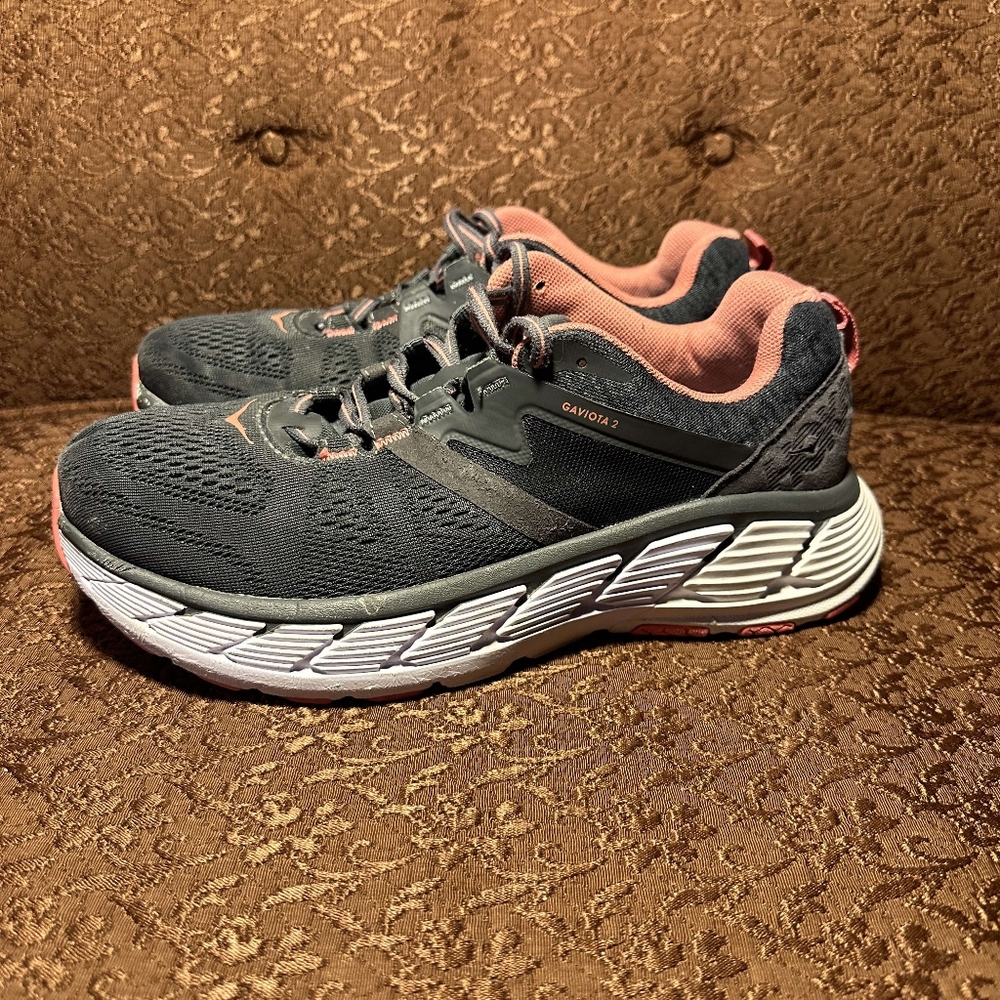Women's size 9 Hoka Gaviota 2
